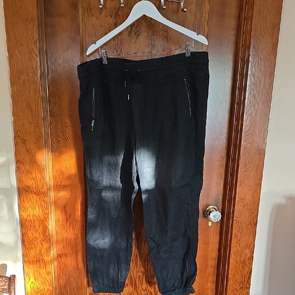 Athleta Pants - Men's Black Jogger Pants